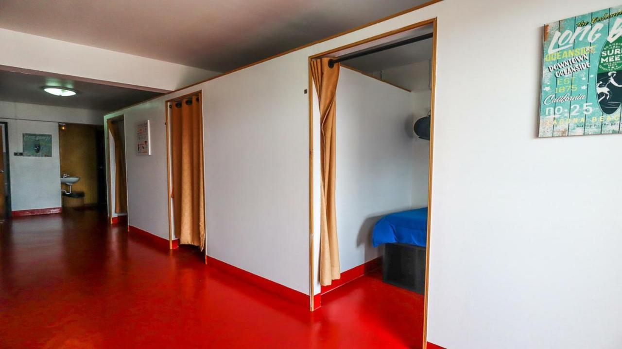 The Cabin Backpackers Hostel & Bar 치앙마이 외부 사진